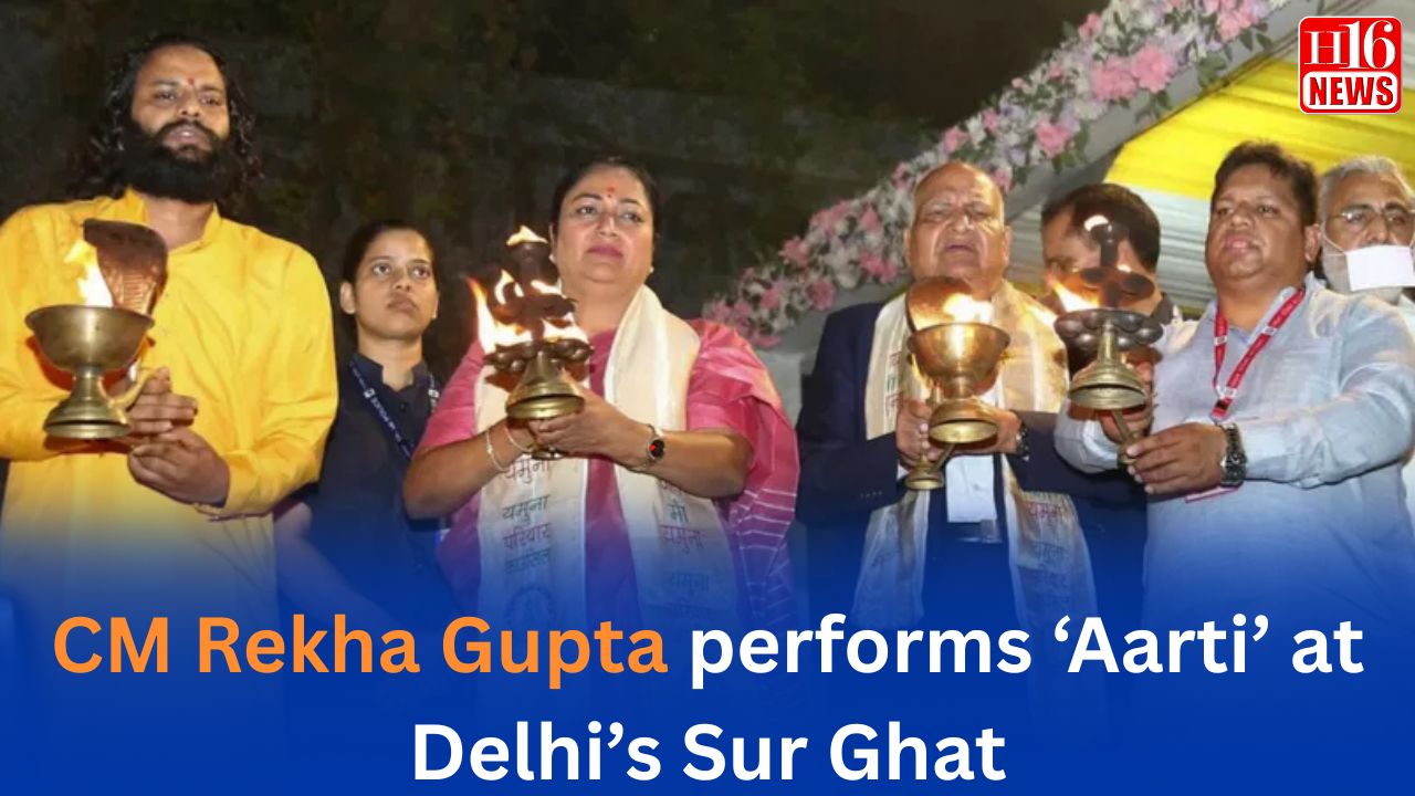 CM Rekha Gupta performs ‘Aarti’ at Delhi’s Sur Ghat
